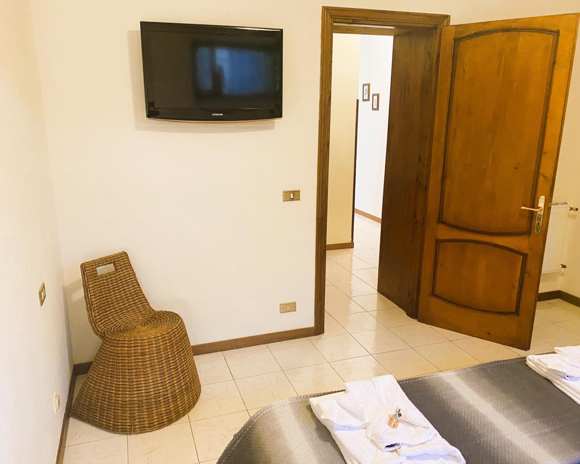 Chiara House Apartman Barga Kültér fotó